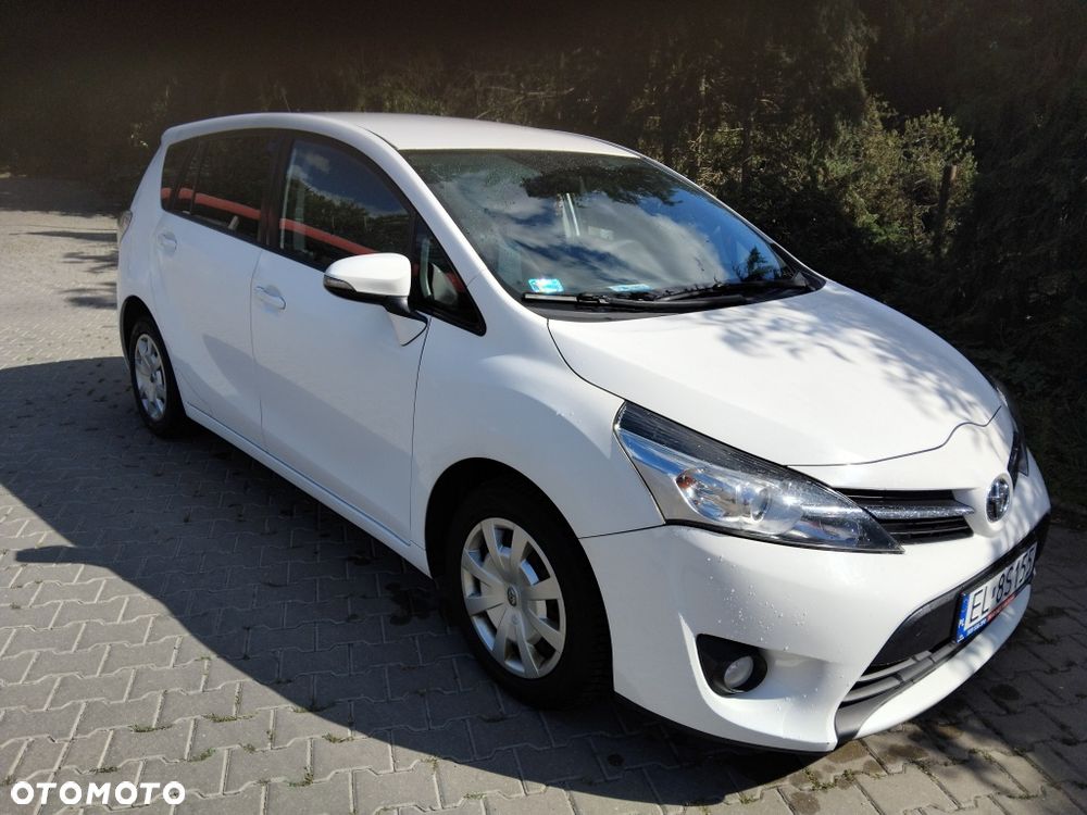 Toyota Verso - 2