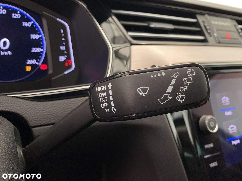 Volkswagen Passat - 24