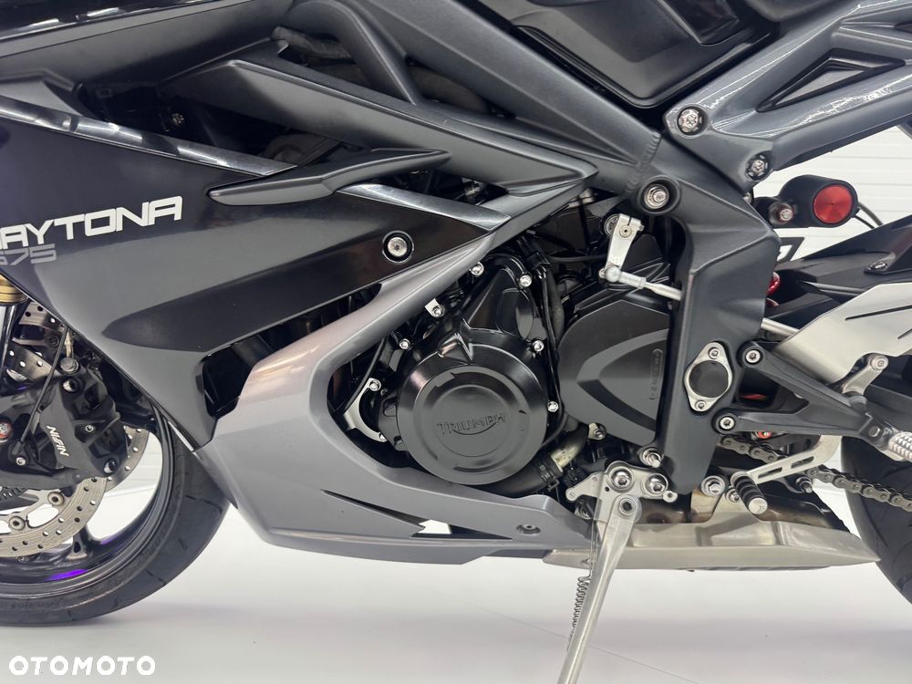 Triumph Daytona - 31