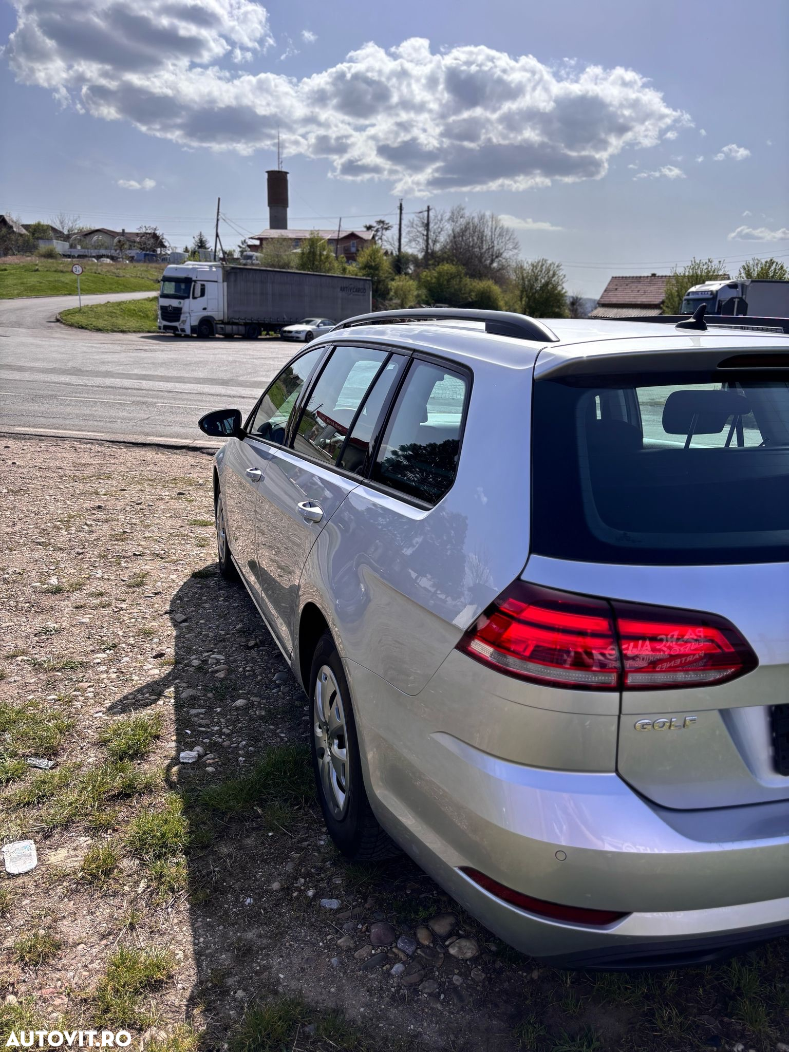 Volkswagen Golf 1.6 TDI Comfortline - 10