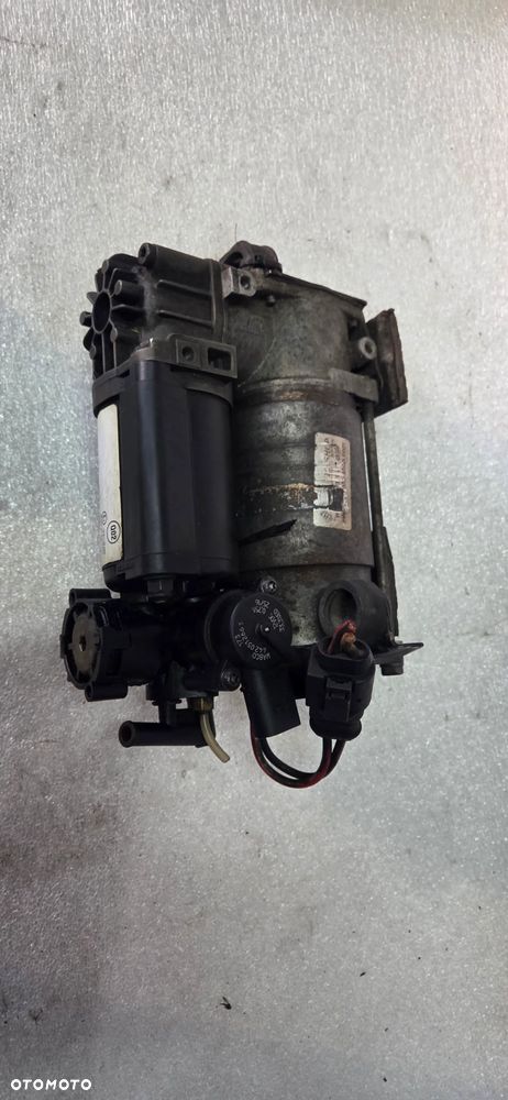 Pompa kompresor zawieszenia pneumatycznego Audi A8 D3 4.2 - 4