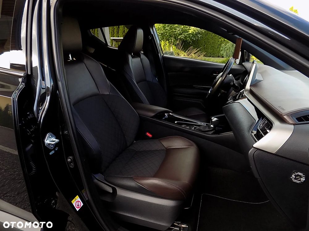 Toyota C-HR 1.8 Hybrid Executive - 38