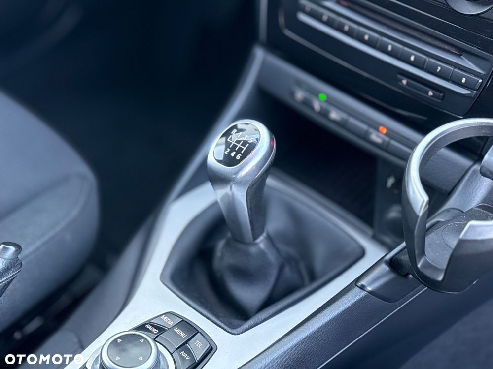 BMW X1 sDrive20d xLine - 35