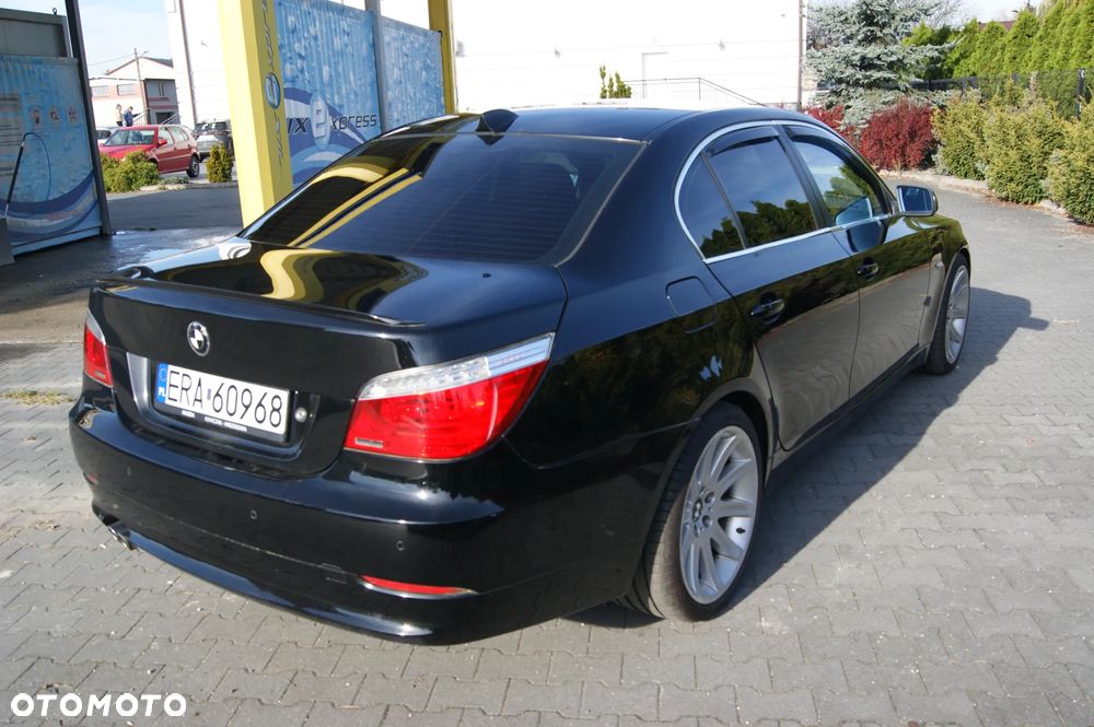 BMW Seria 5 525d Edition Sport - 15