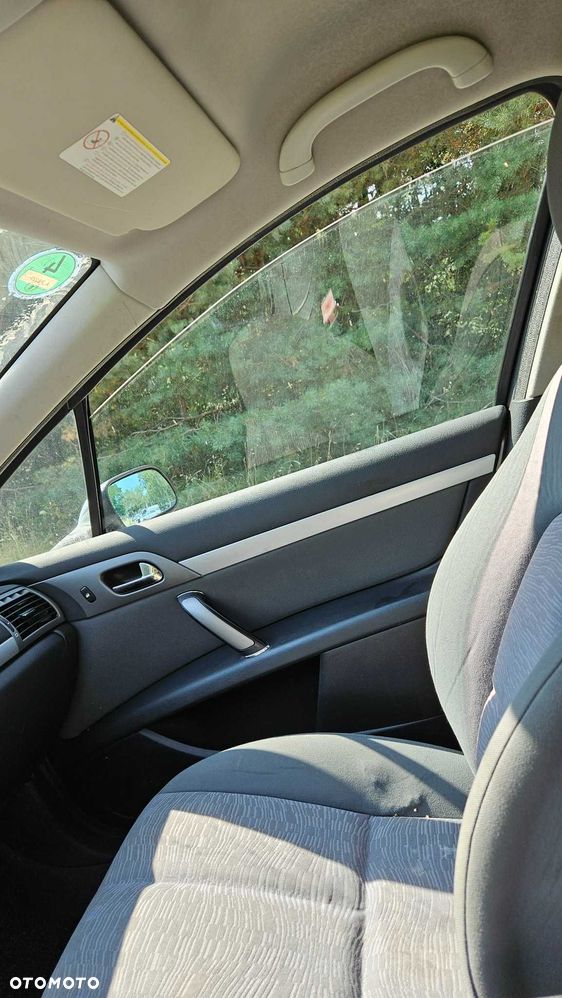 Peugeot 407 - 6