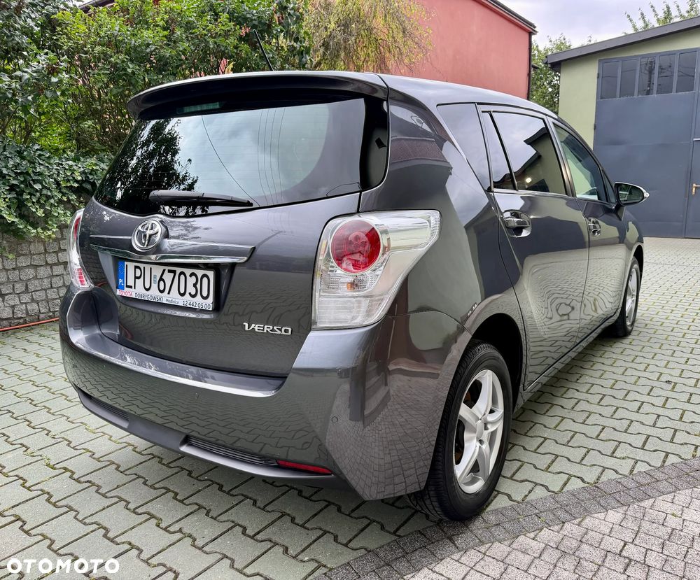 Toyota Verso 1.8 Premium 7os - 4