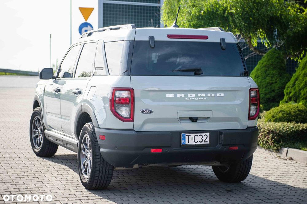 Ford Bronco - 6