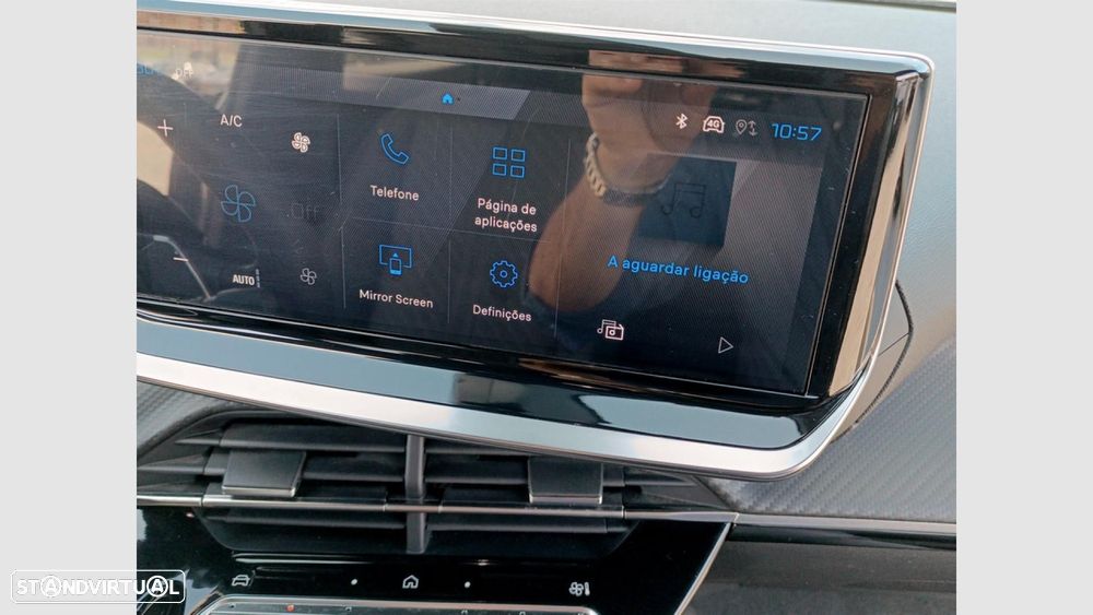 Peugeot 2008 1.2 Hybrid Allure e-DCS6 - 22