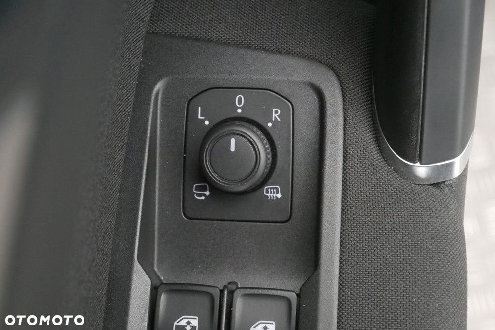 Volkswagen Touran - 25