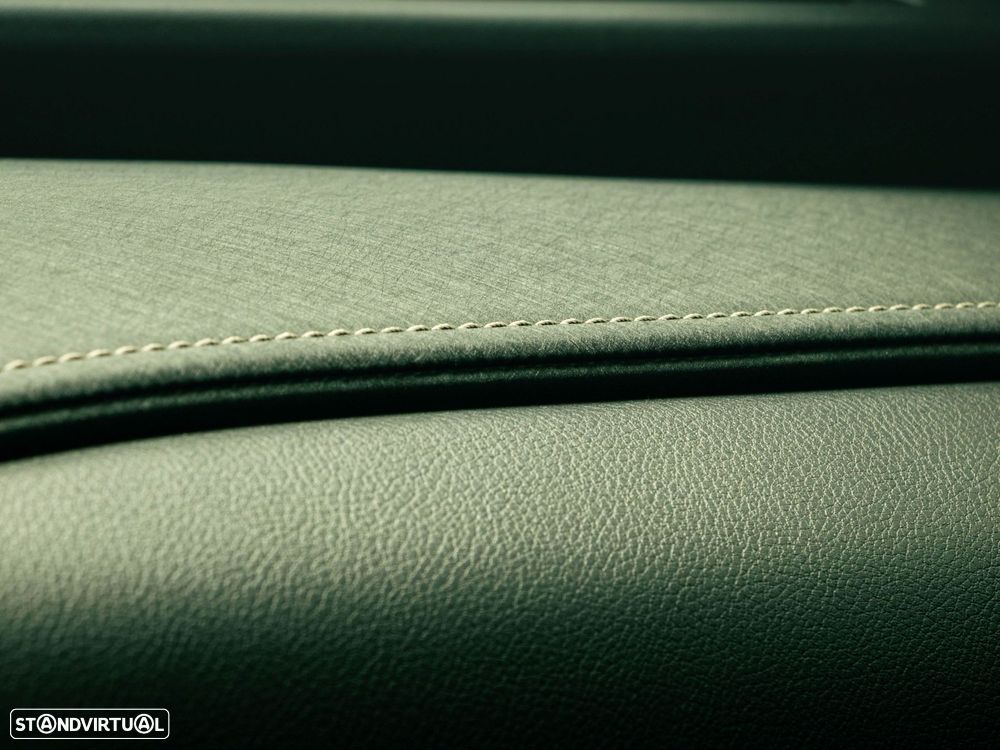 Lexus UX 250h Sport - 37