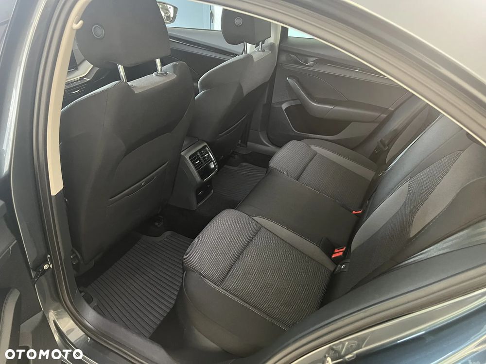 Skoda Octavia 2.0 TDI SCR Ambition DSG - 11