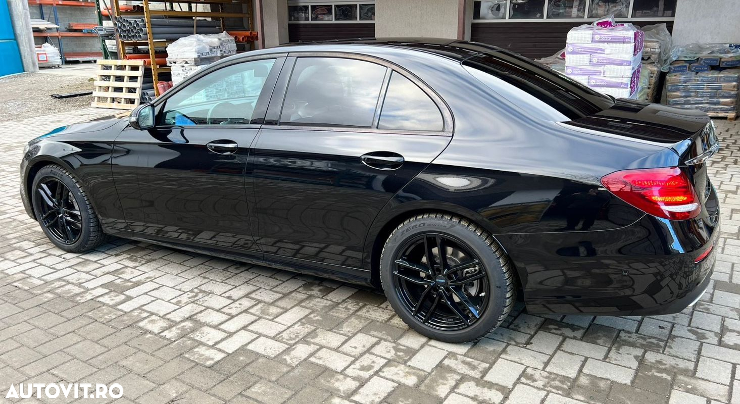 Mercedes-Benz E - 4