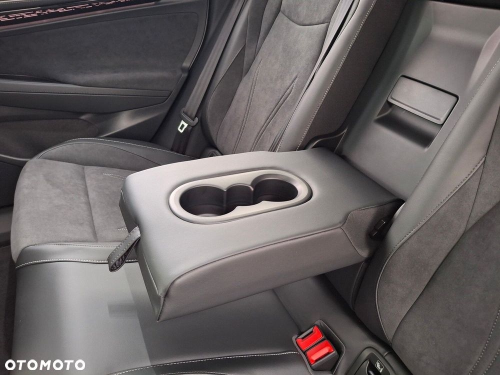 Volkswagen ID.7 77kWh Pro - 22