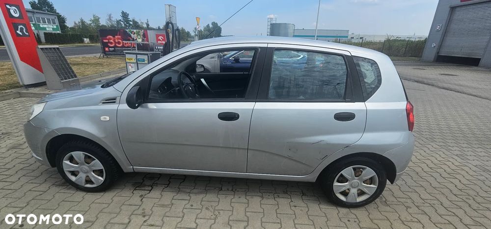 Chevrolet Aveo 1.2 16V Base - 5
