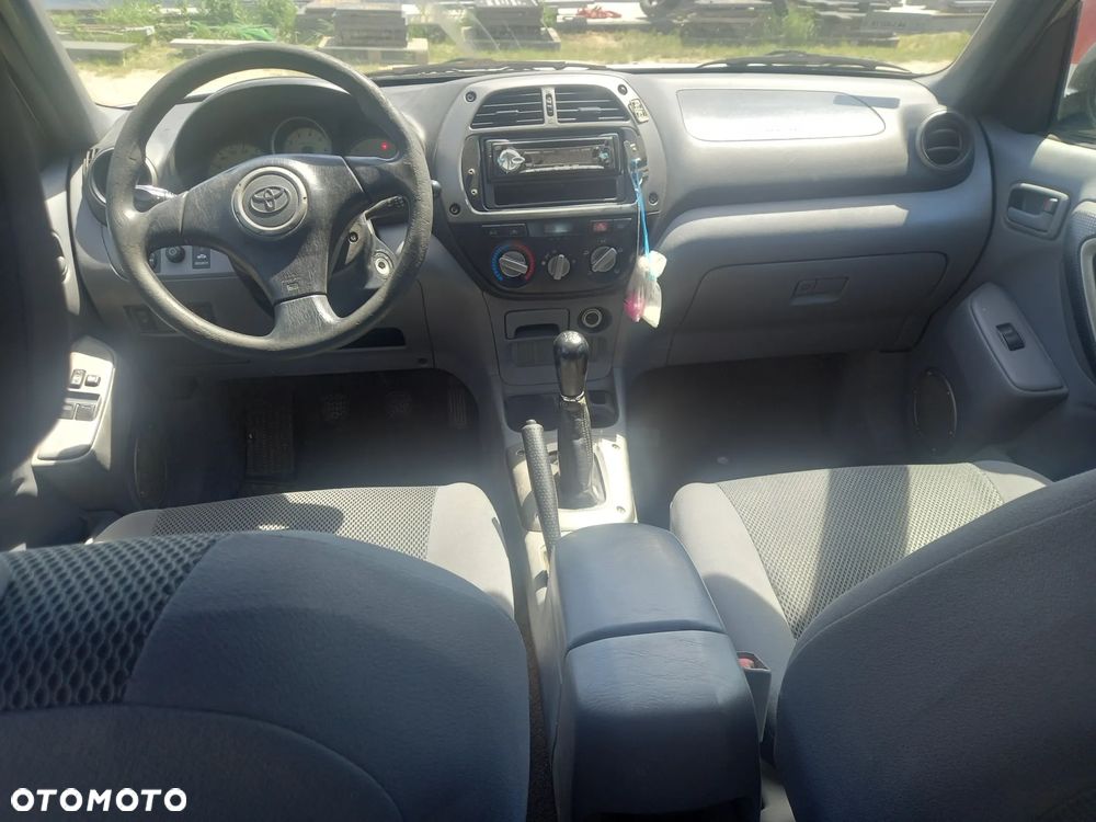 Toyota RAV4 2.0 D-4D 4x4 - 12