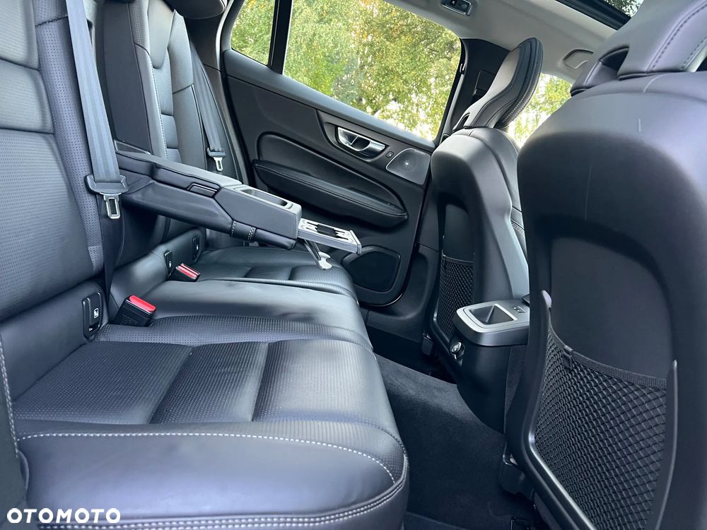 Volvo V60 T5 AWD Geartronic Inscription - 34