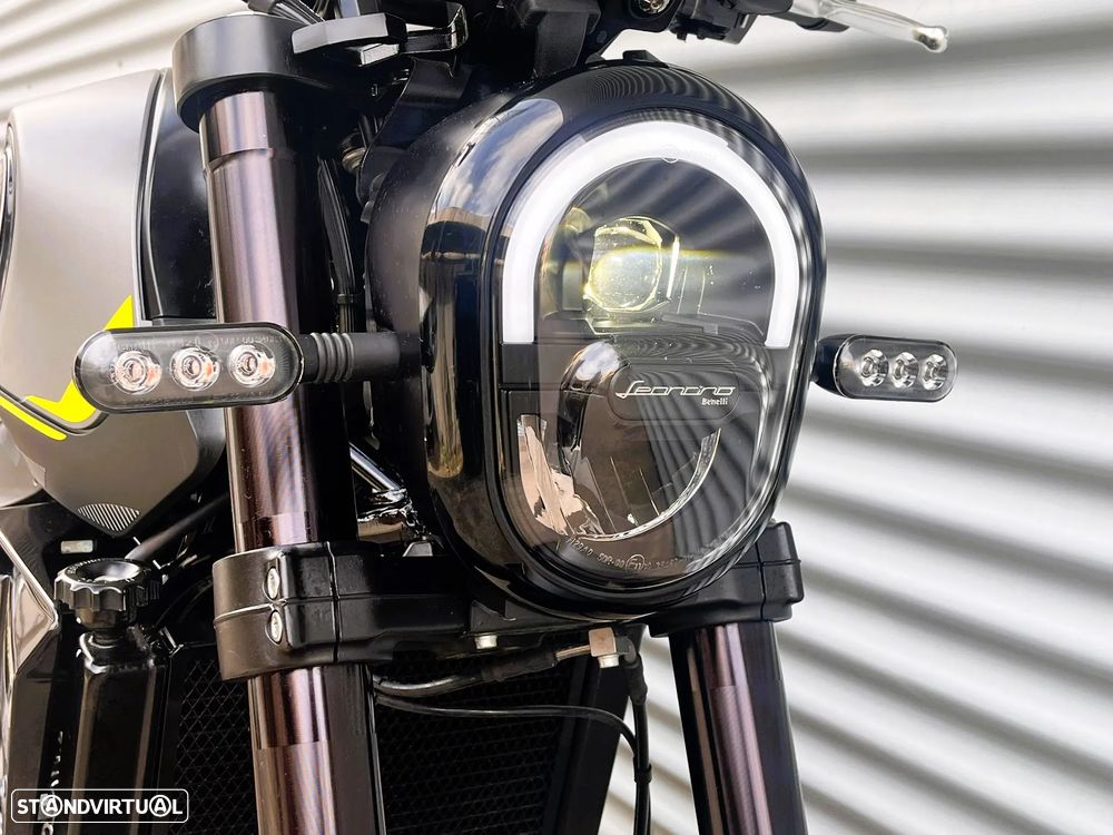 Benelli Leoncino 250 ABS - 15