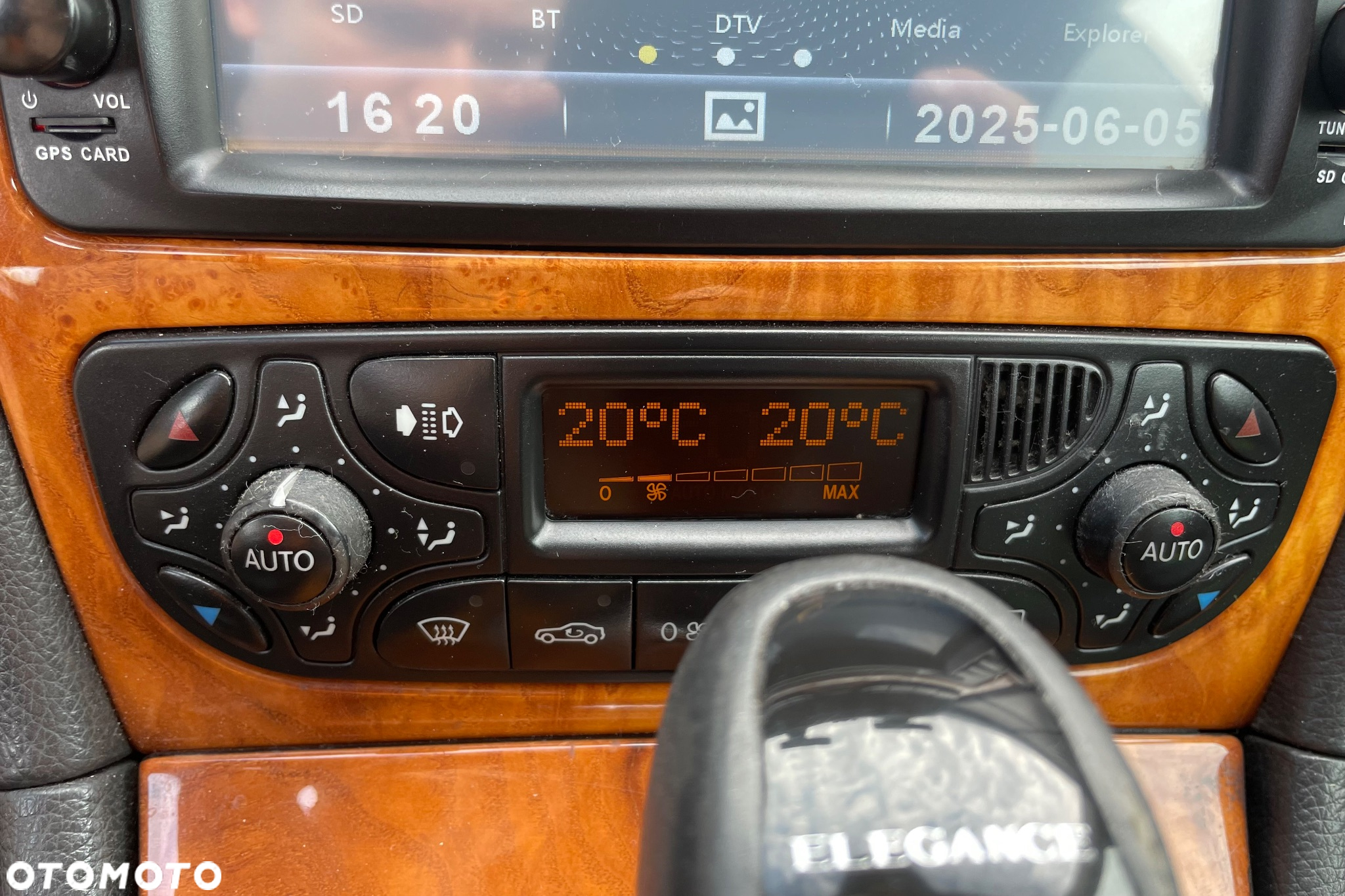 Mercedes-Benz CLK - 23