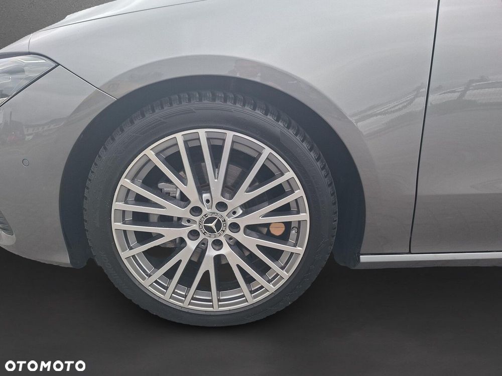 Mercedes-Benz CLA 200 d Progressive 8G-DCT - 18