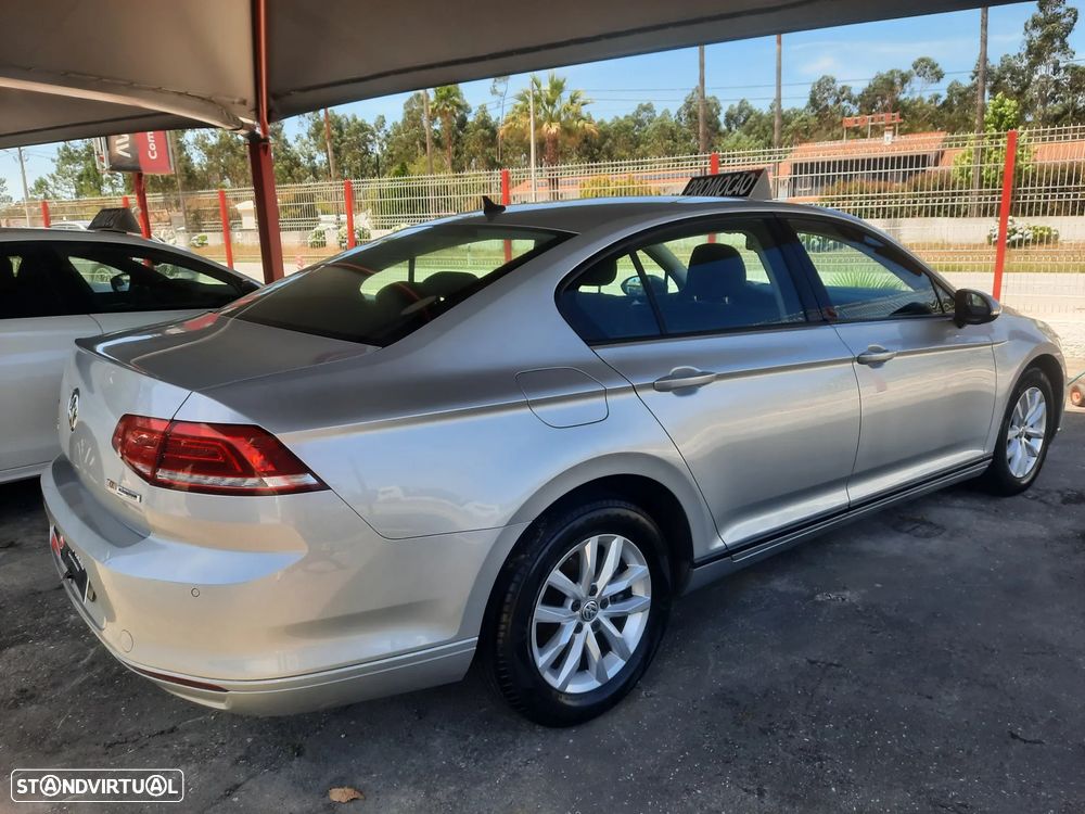 VW Passat 1.6 TDI BlueMotion - 15