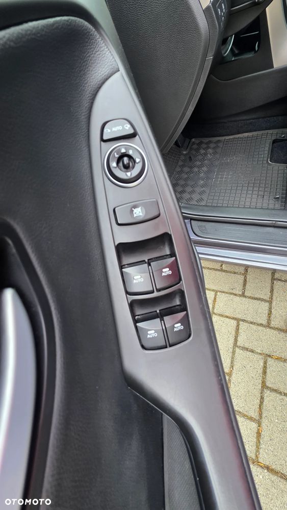 Hyundai i30 blue 1.6 CRDi Premium - 20