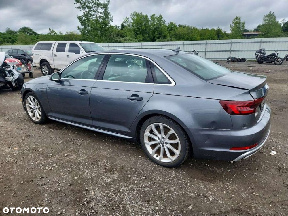 Audi A4 Limousine - 4