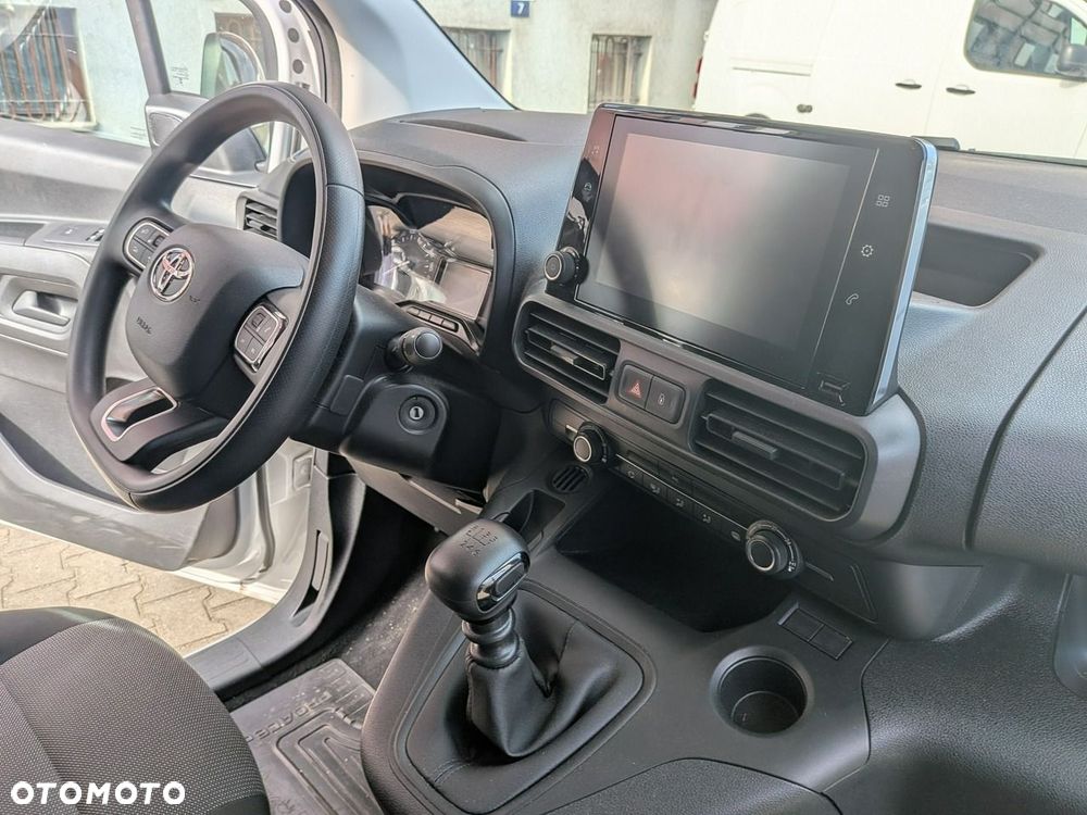 Toyota Proace City - 19