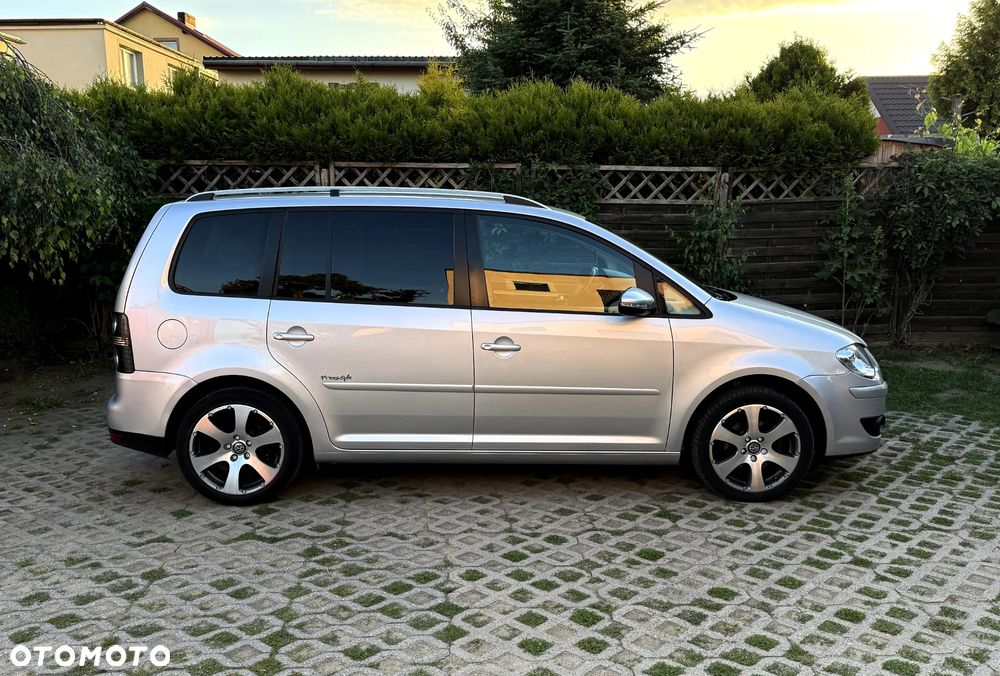 Volkswagen Touran 1.9 TDI Highline - 4
