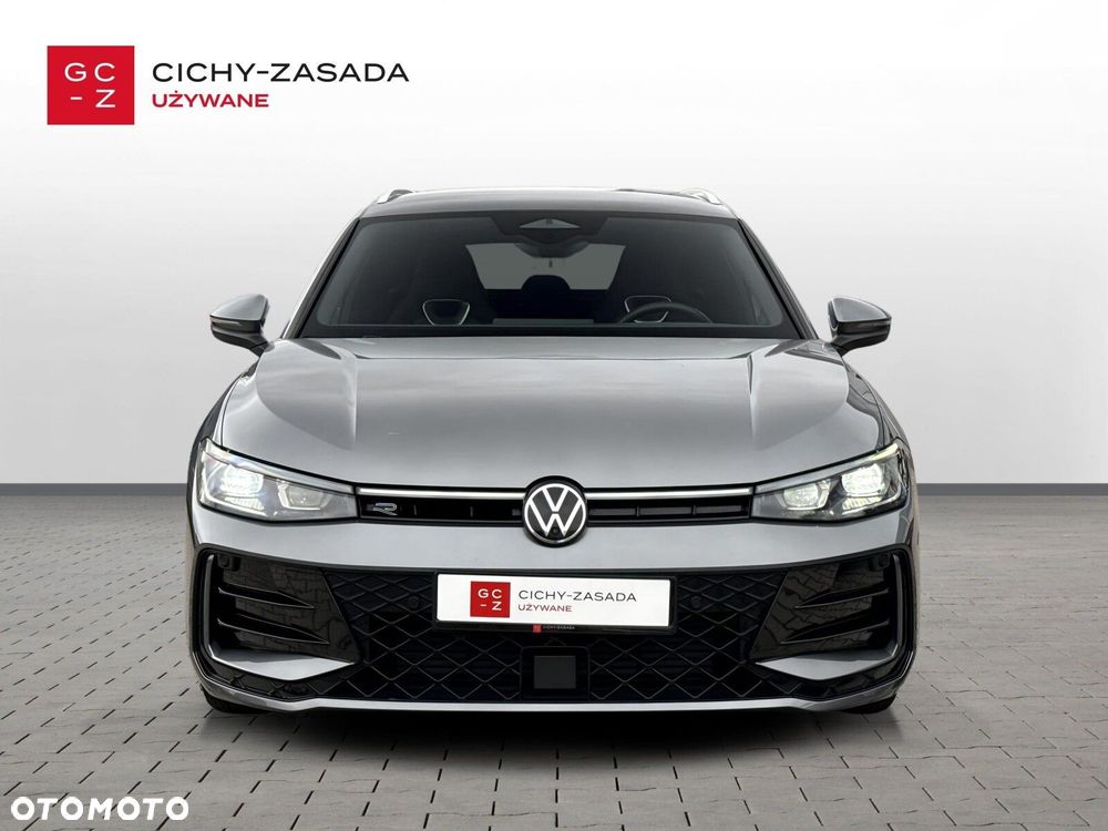 Volkswagen Passat Variant 2.0 TDI SCR R-Line DSG - 9