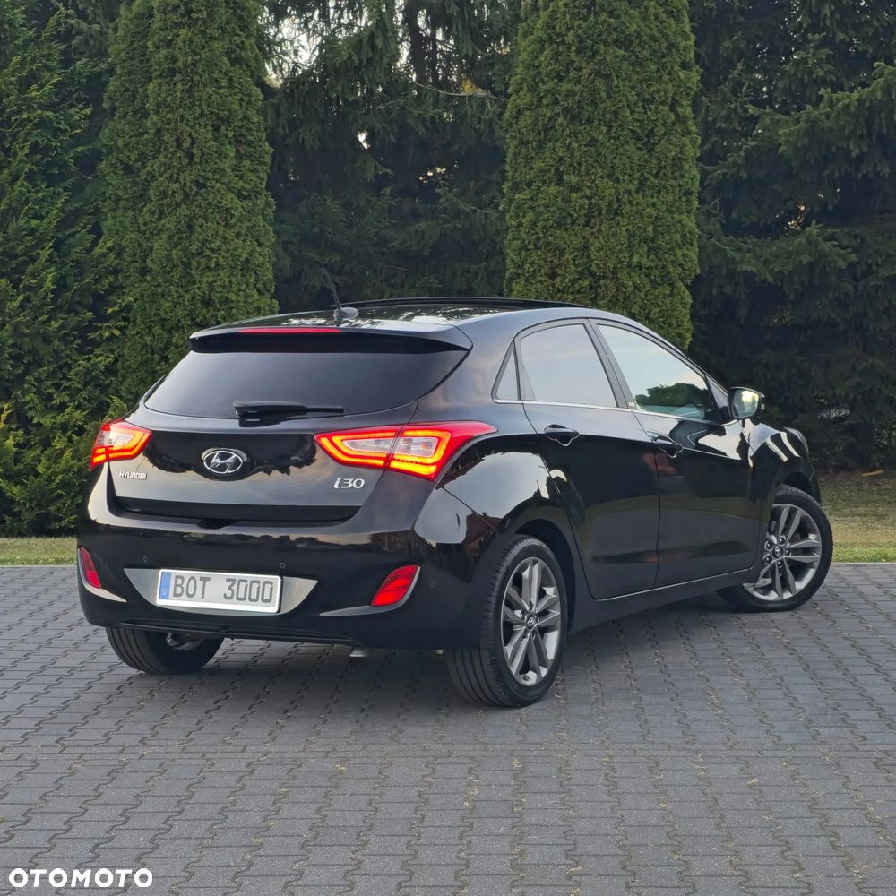 Hyundai i30 blue 1.6 GDI Passion - 16