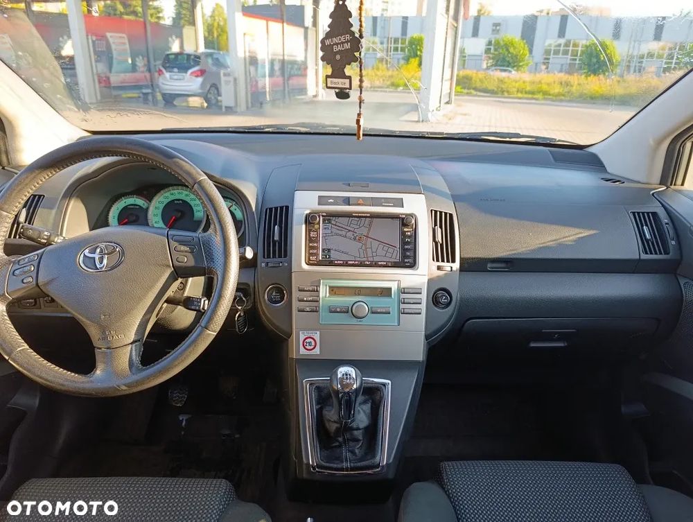 Toyota Corolla Verso 2.2 D-4D X + NAVI 7os - 9