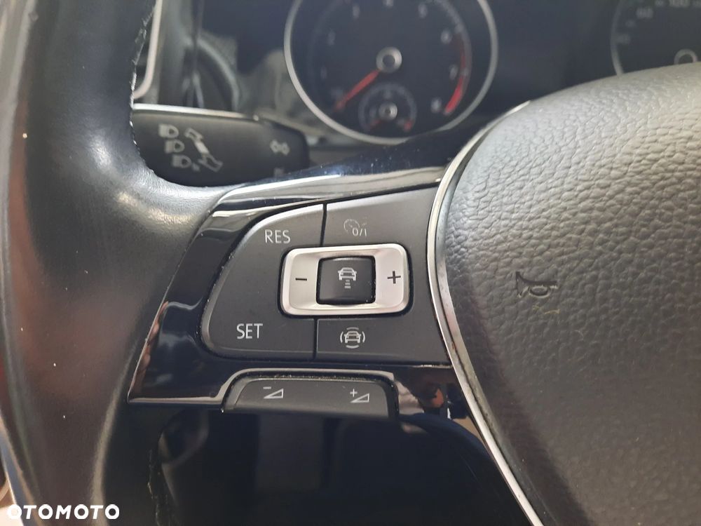 Volkswagen Golf 1.5 TSI ACT (BlueMotion Technology) Highline - 33
