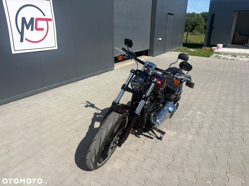 Harley-Davidson Softail Breakout - 7