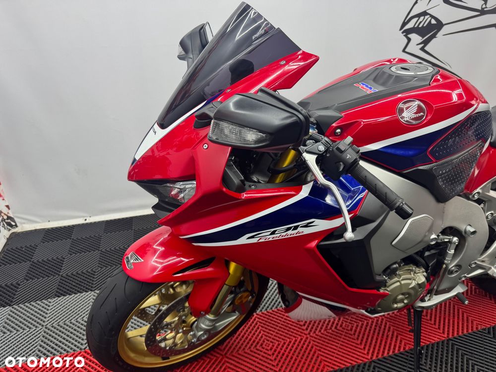 Honda CBR - 35