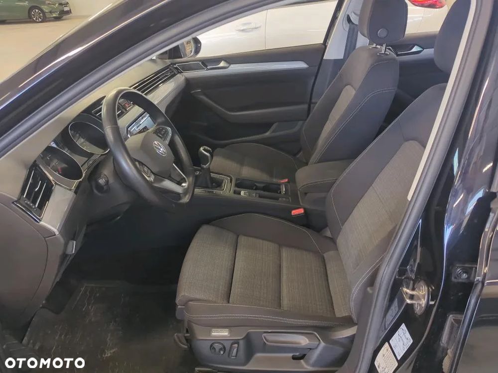 Volkswagen Passat 1.5 TSI EVO Business - 8