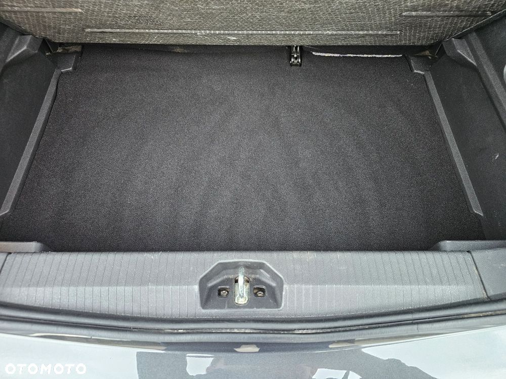 Opel Corsa 1.2 16V Cosmo - 23