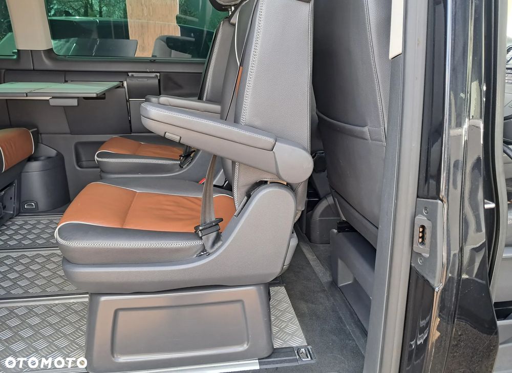 Volkswagen Multivan L2 Comfortline 4Motion - 24