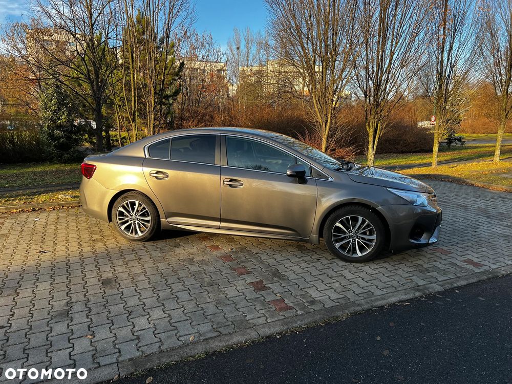 Toyota Avensis 1.8 Prestige - 8