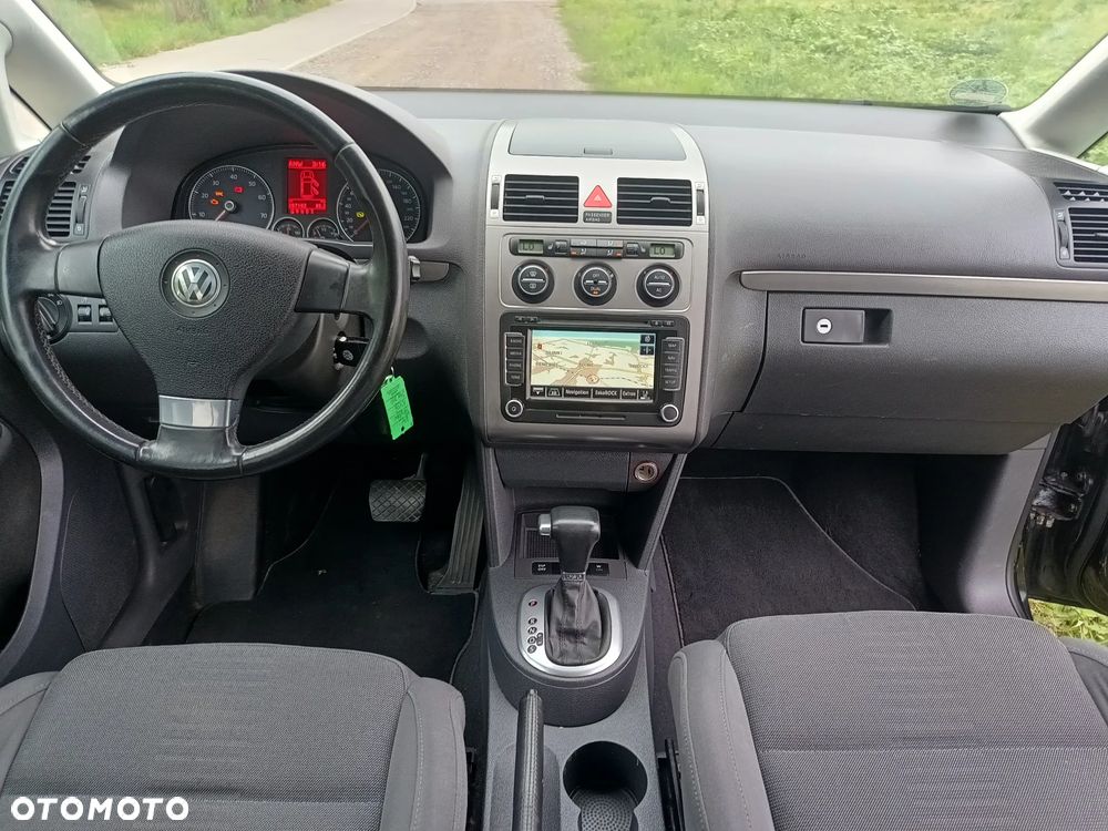 Volkswagen Touran 1.4 TSI DSG Highline - 13