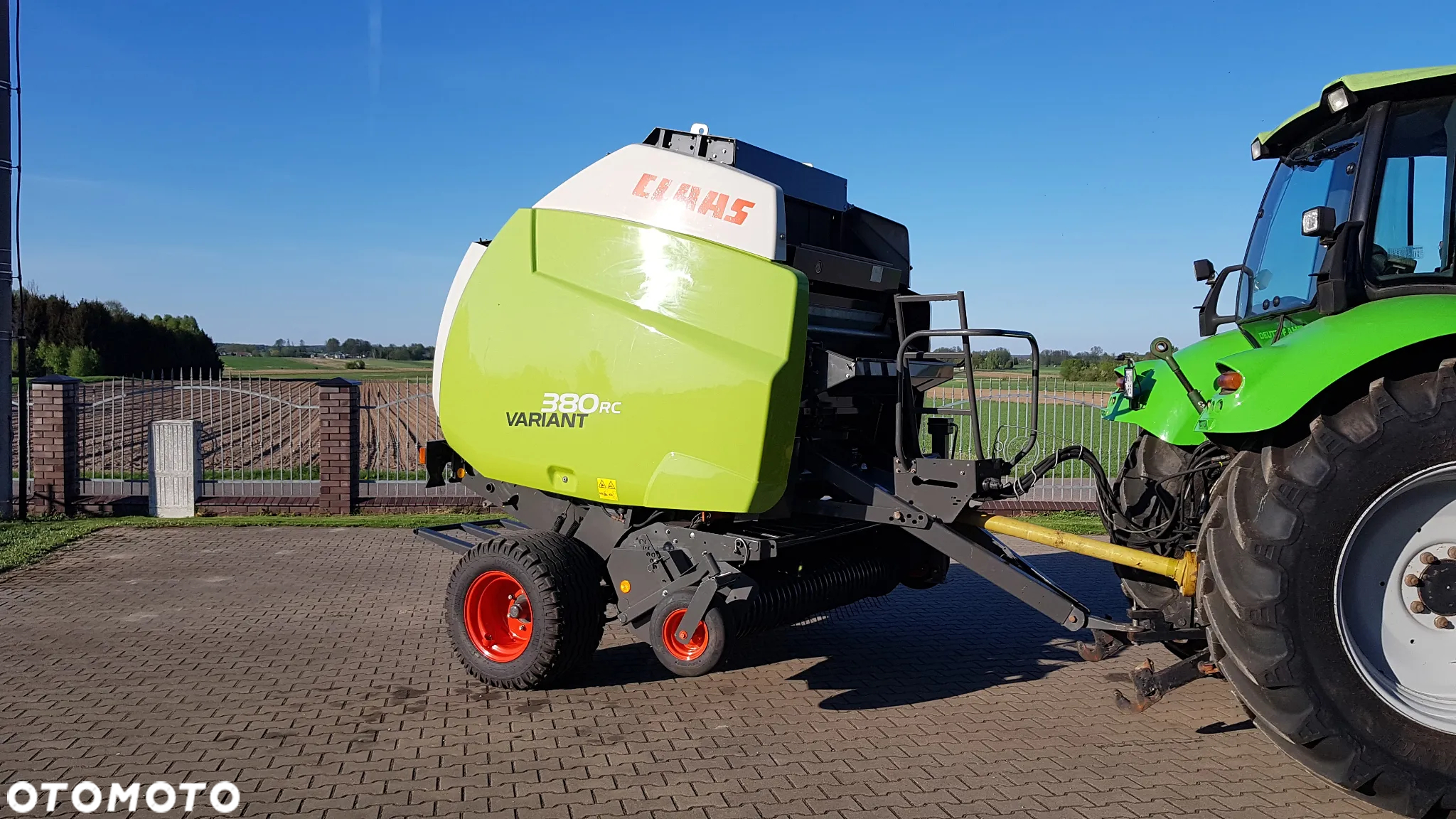Claas VARIANT 380 RC 2012R - 17