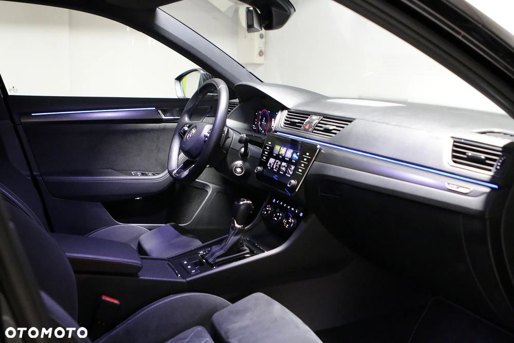 Skoda Superb 2.0 TDI SCR Sportline DSG - 22
