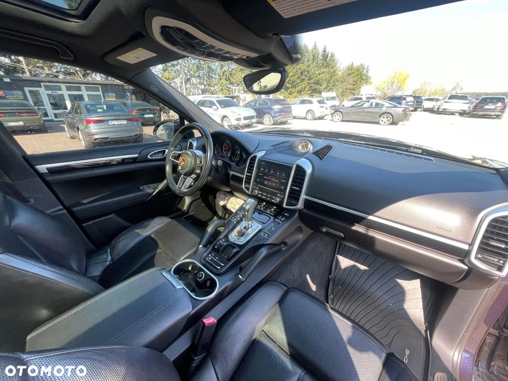 Porsche Cayenne Platinum Edition - 10