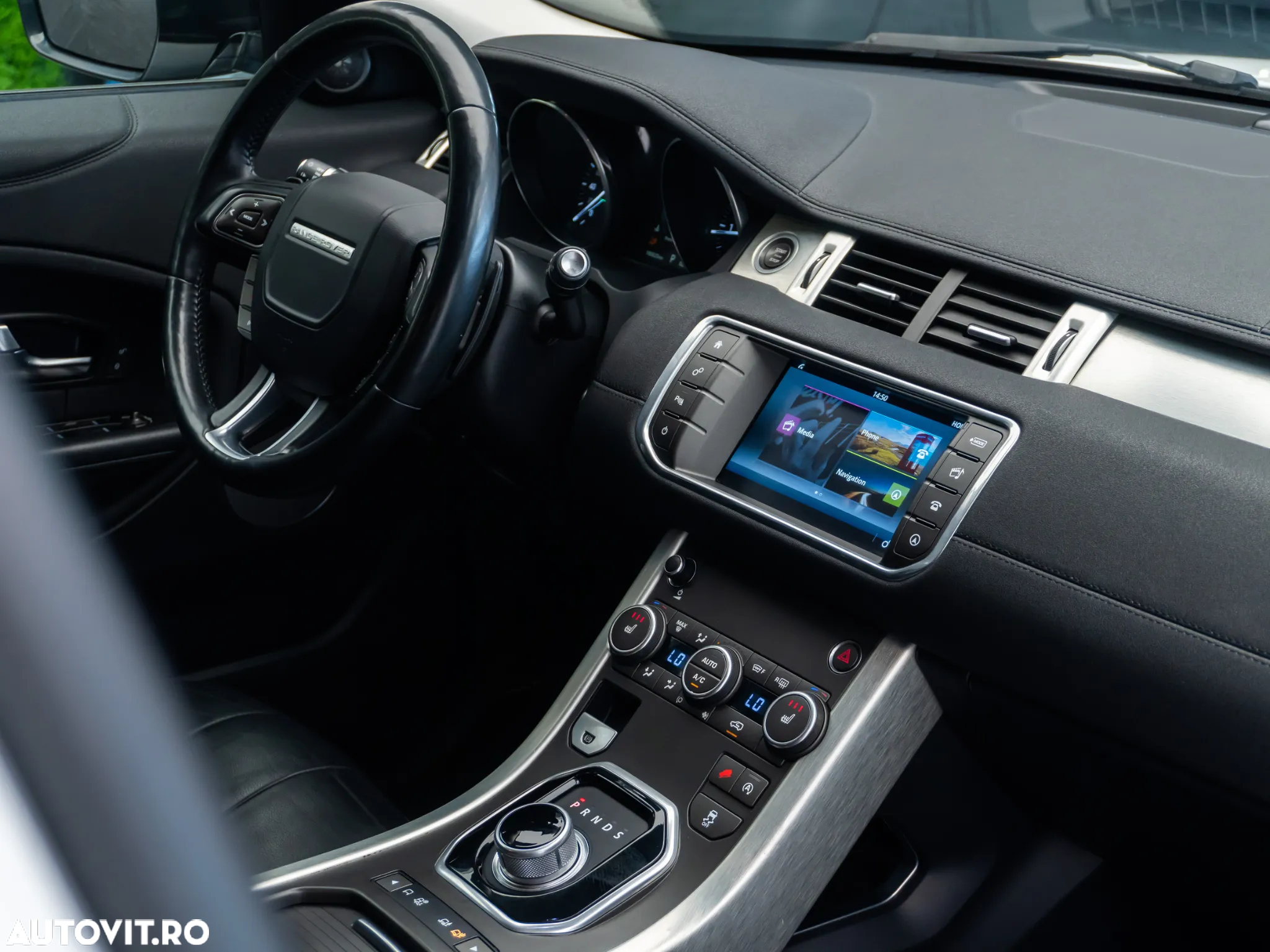 Land Rover Range Rover Evoque - 22