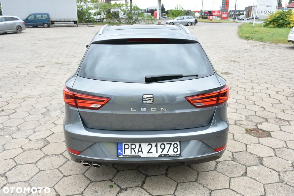 Seat Leon 2.0 TDI DPF Start&Stop DSG XCELLENCE - 10