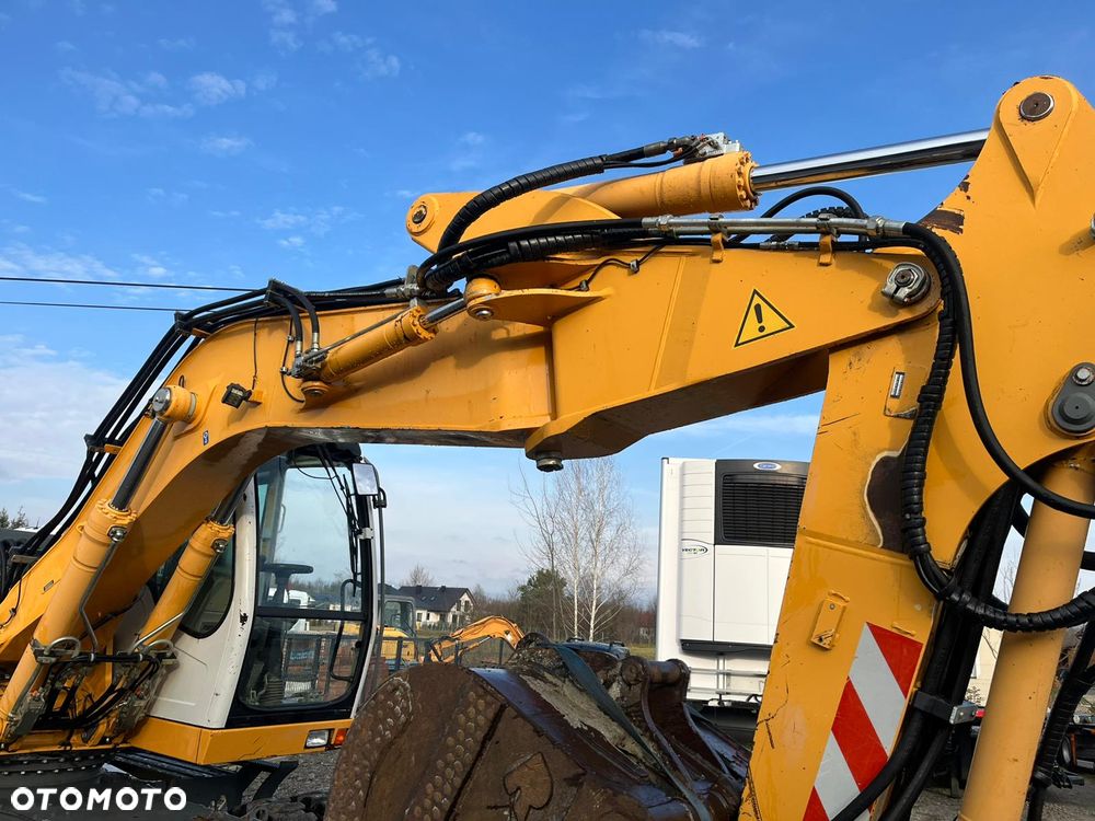 Liebherr A 900 C / 2007 / 10800 godzin / 2 łyżki / pług / podpory ? Import Francja - 5