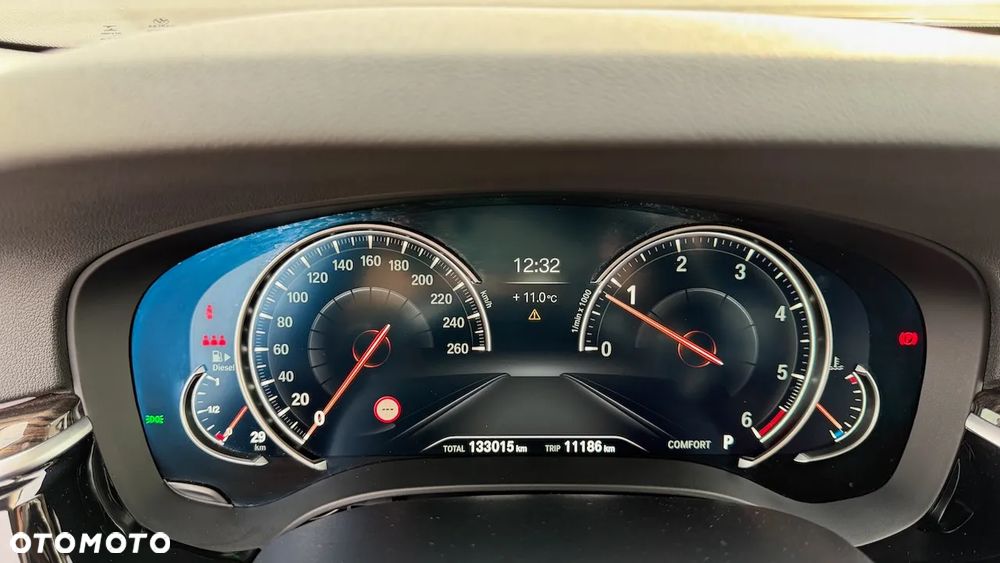 BMW Seria 5 520d Sport Line - 18