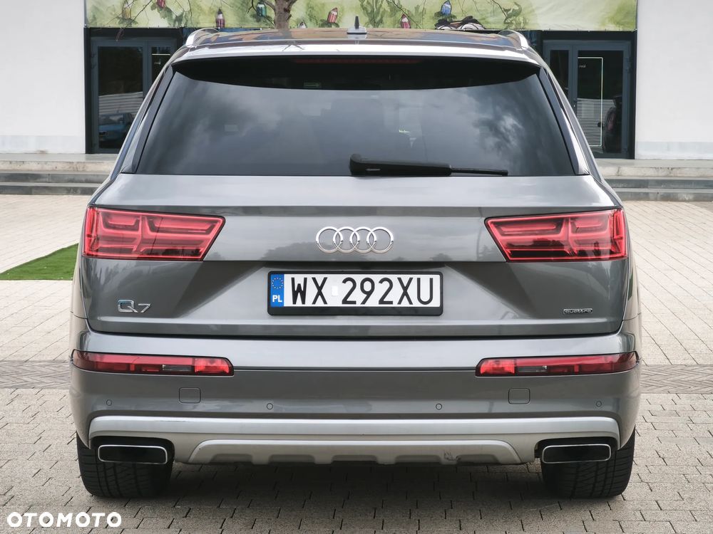 Audi Q7 - 8