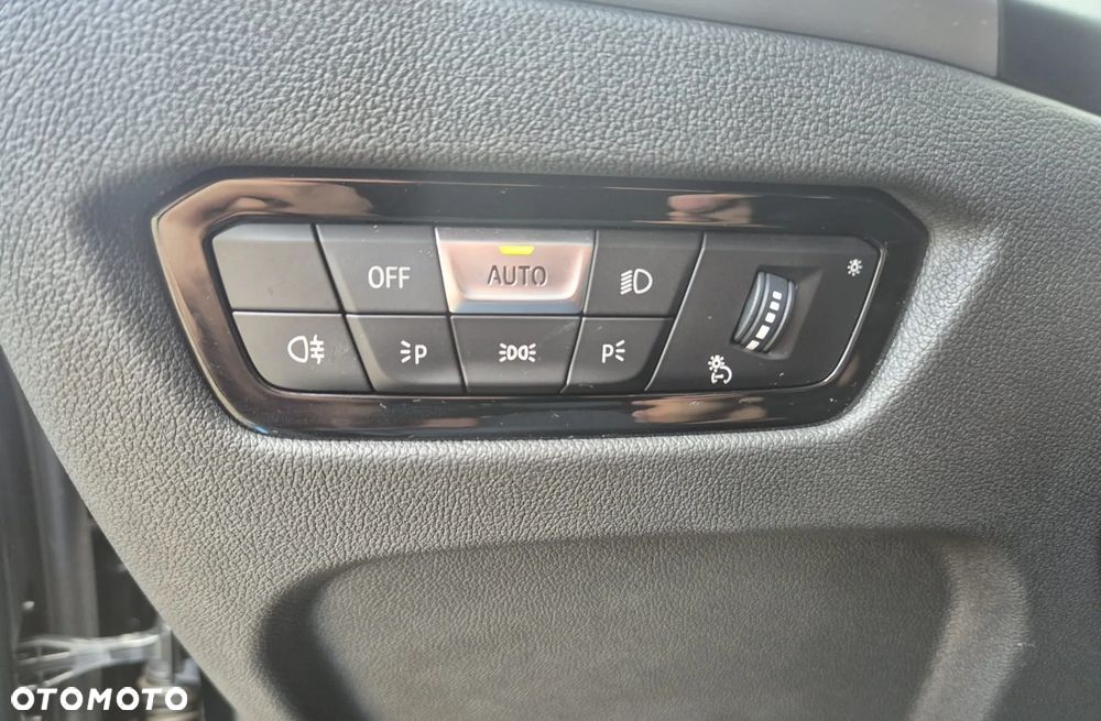 BMW Seria 3 316d MHEV Advantage - 29