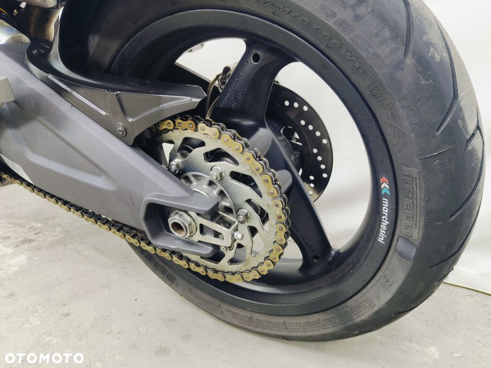 Ducati Monster - 24
