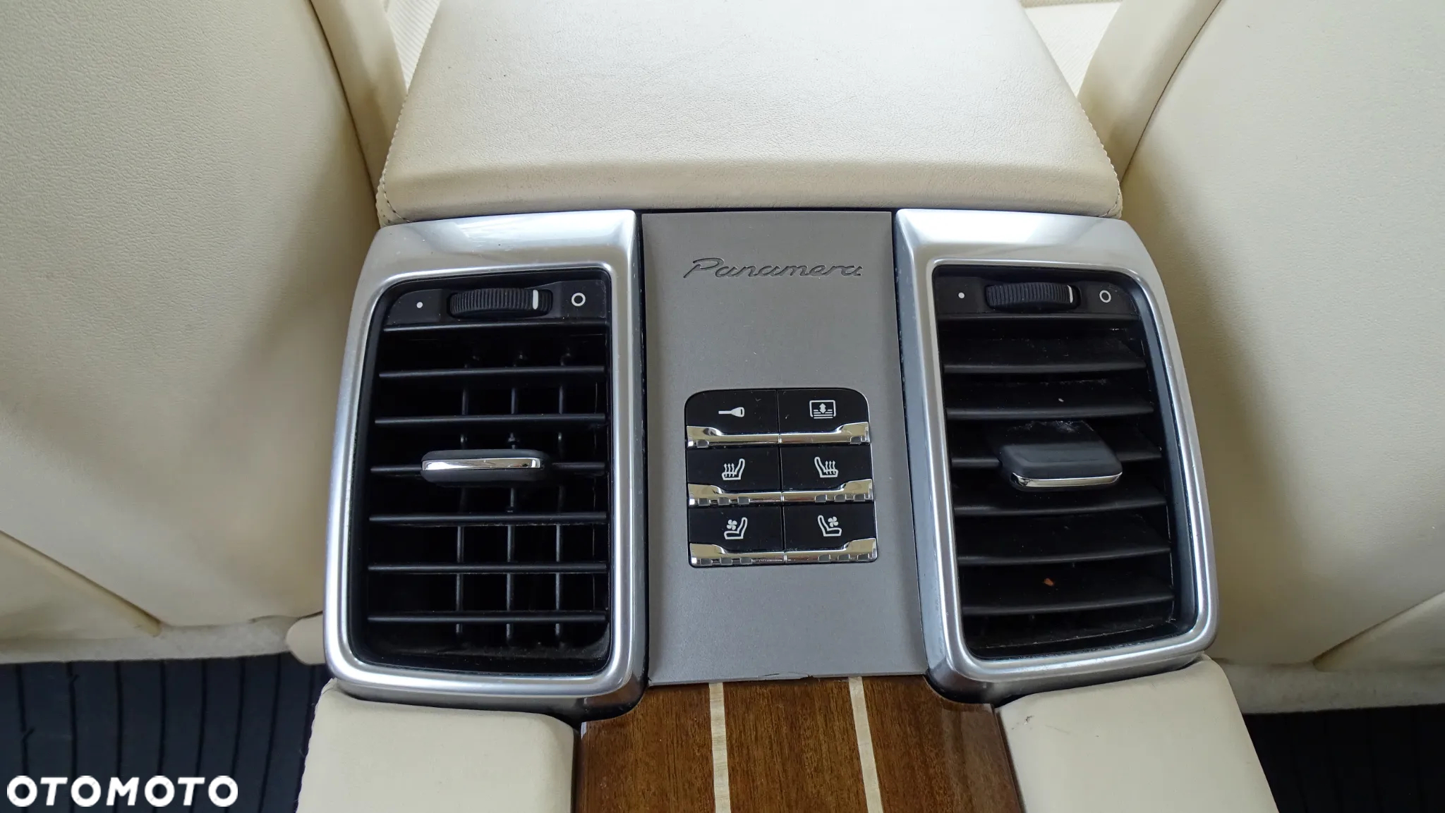Porsche Panamera Turbo - 11